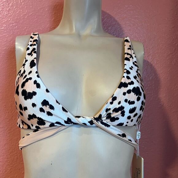 SKYLAR WRAP TOP.. - Picture 7 of 7